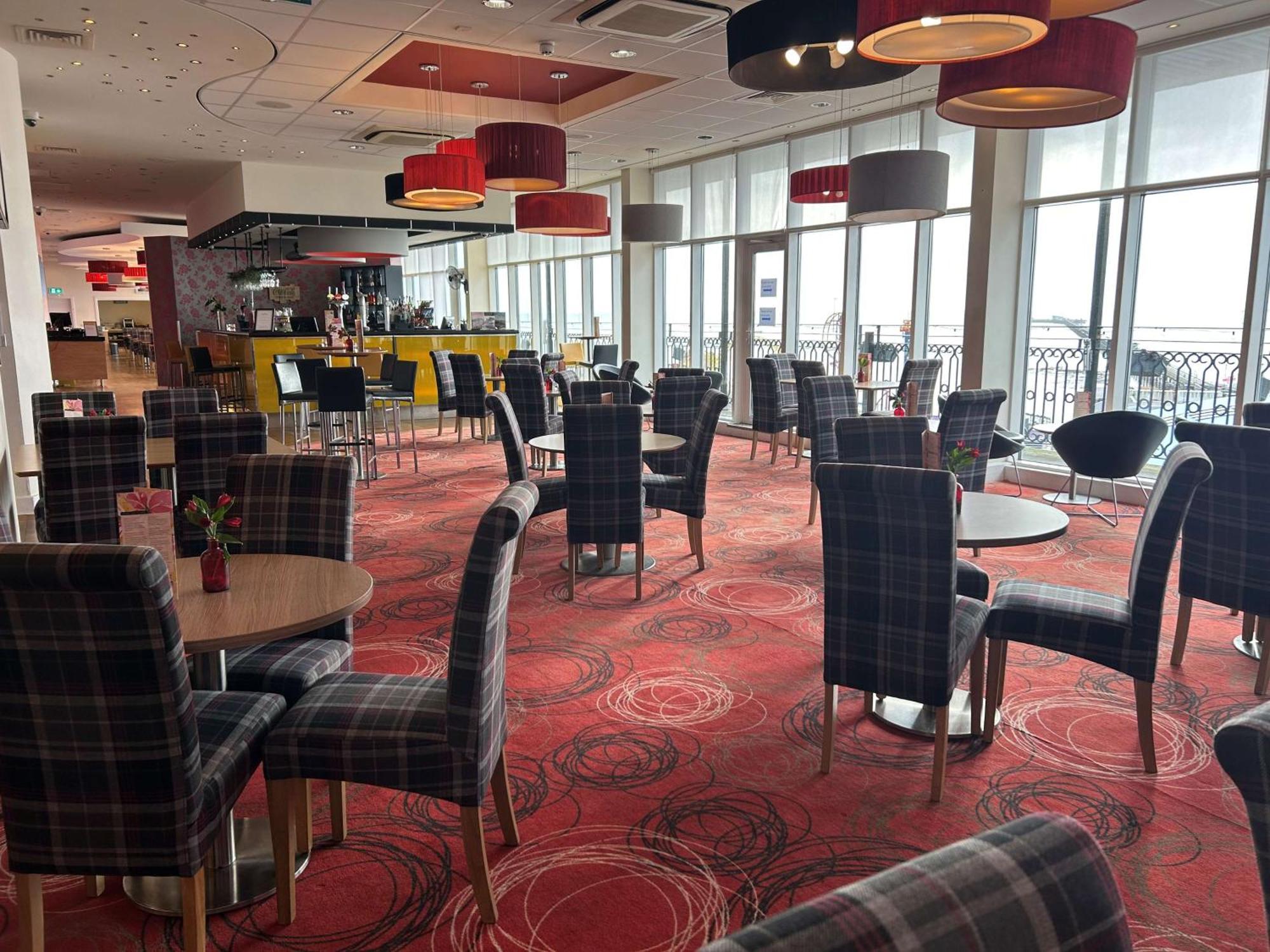 Park Inn By Radisson Palace Southend-on-Sea Extérieur photo