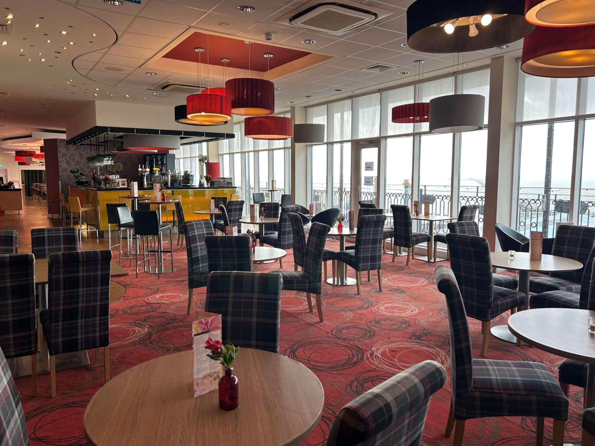 Park Inn By Radisson Palace Southend-on-Sea Extérieur photo