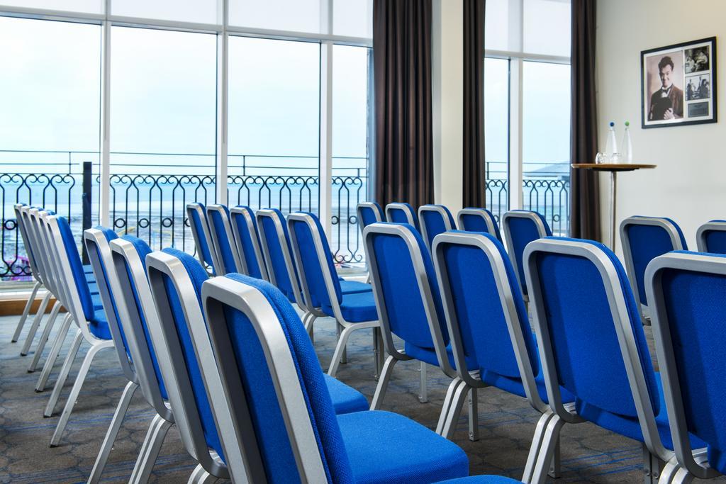 Park Inn By Radisson Palace Southend-on-Sea Extérieur photo